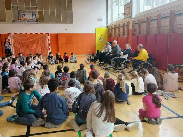 OBISK NA OSNOVNI ŠOLI CVETKA GOLARJA